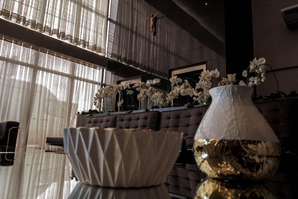 Oscar Executive 4*